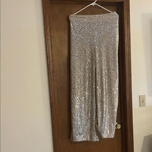 Banana Republic Champagne/gold-wide leg pants. Perfect for New Year’s Eve.